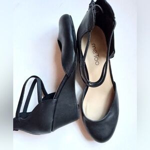 Me Too Wedge Heels Size 7.5